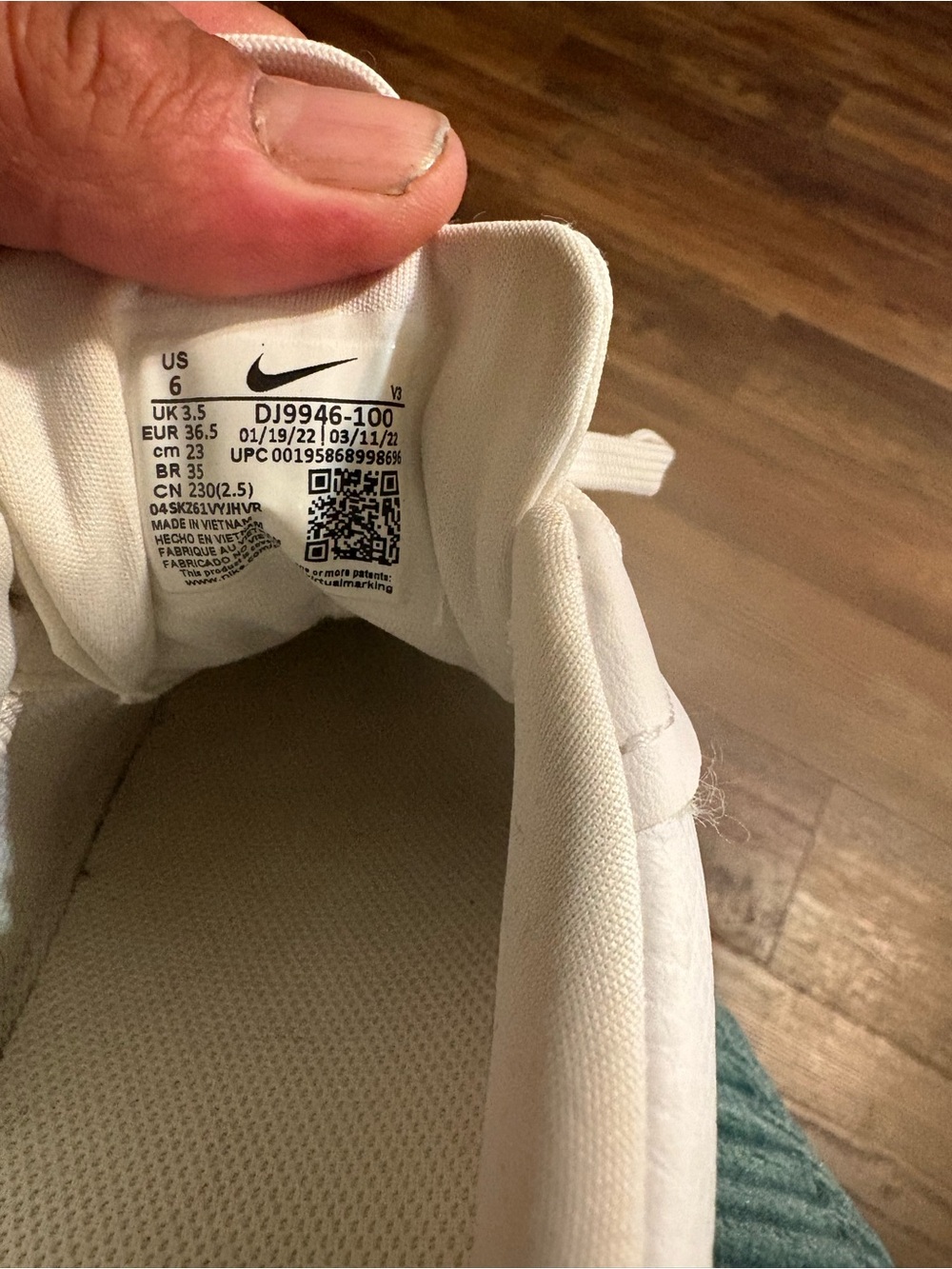 Nike Air Force 1 PLT.AF.ORM Triple White Low Top Sneakers DJ9946-100 size 6 - Picture 6 of 6